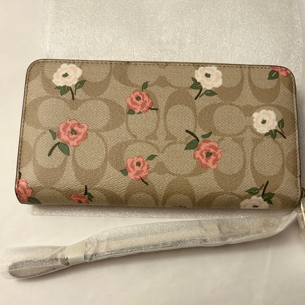 Coach Floral Zip Around Wallet NWT - Picture 5 of 5